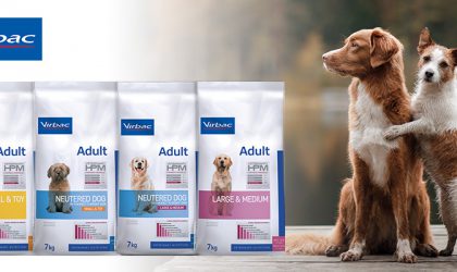 produits virbac à côté de deux chiens